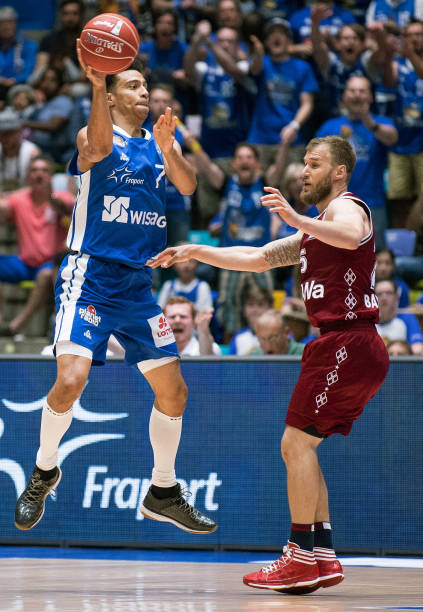 行季前赛 行季前赛