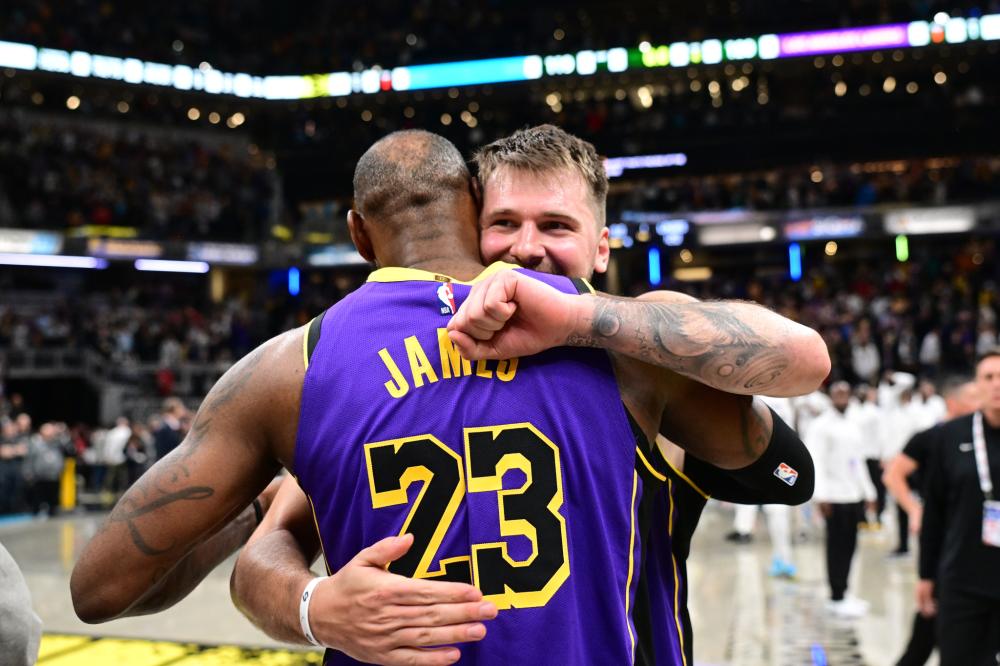 1亿美元的 1亿美元的