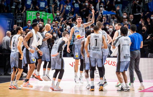 都充满了戏 都充满了戏